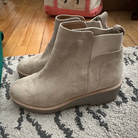 Dolce Vita Huey Booties - Sandstone - 9.5 - Picture 4 of 8